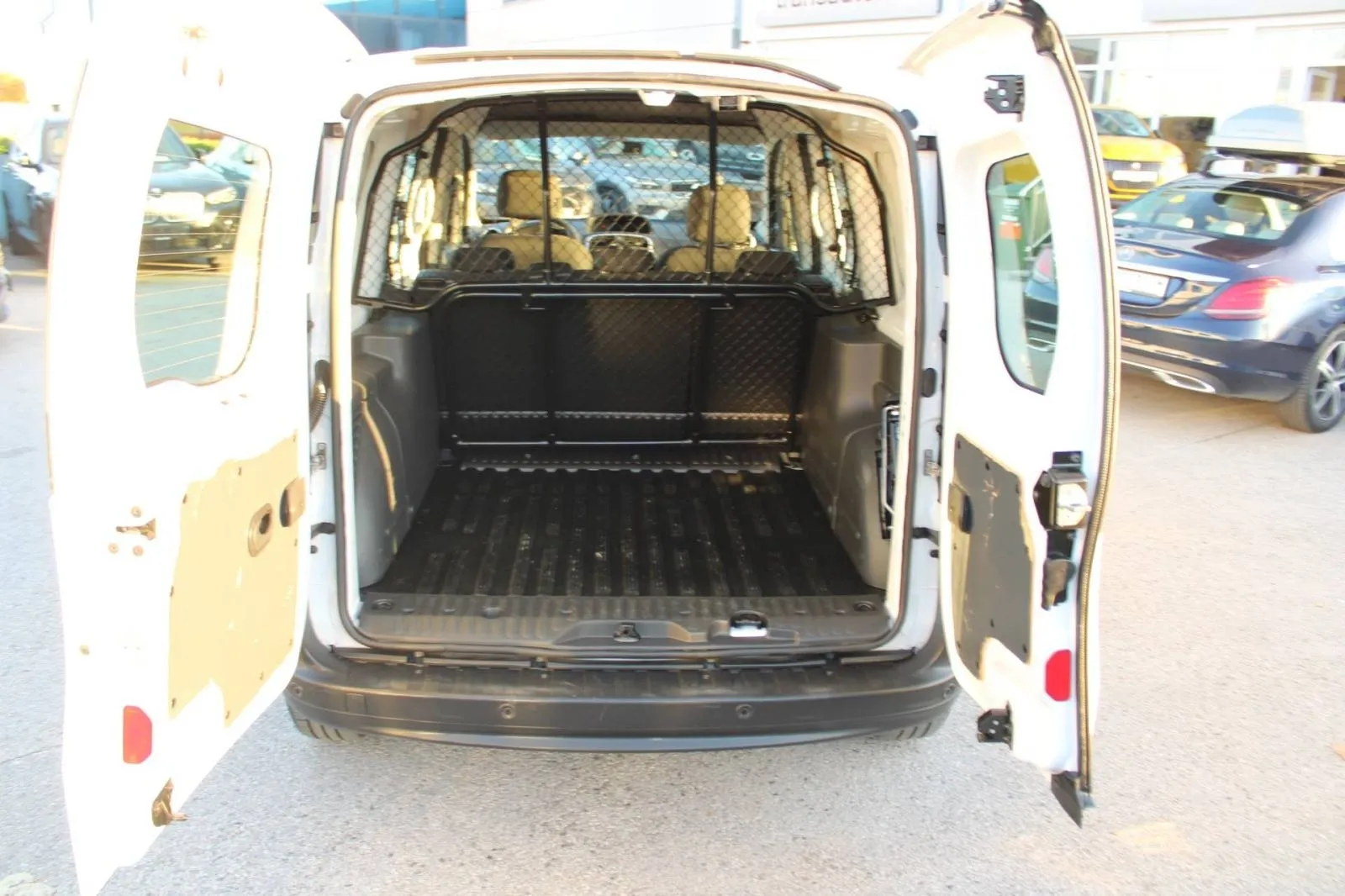 renault kangoo maxi 1.5 dci n1 - 5 sjedala, 2018 god. - slika 9