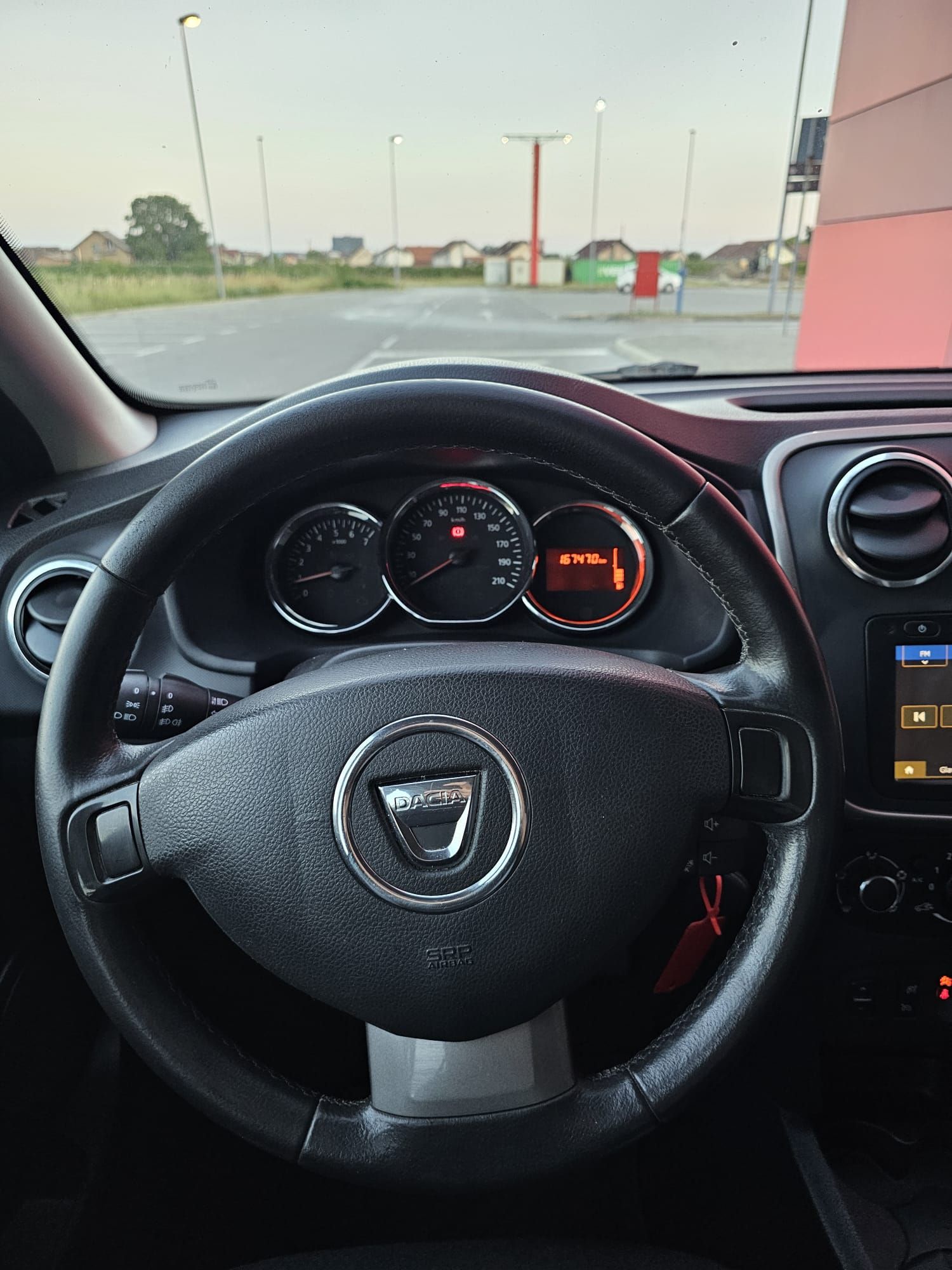 dacia sandero 1,5 dci 90 s&s ,2016 g. 167000 km - slika 13