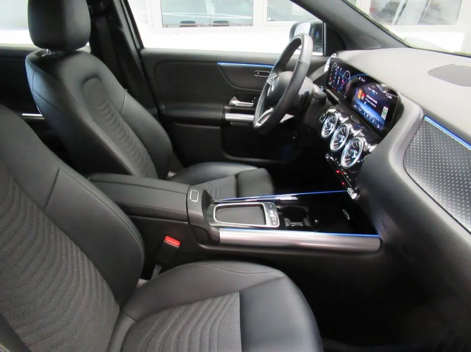 mercedes-benz gla 200 d progressive advanced plus **3 godine jamstva** - slika 7
