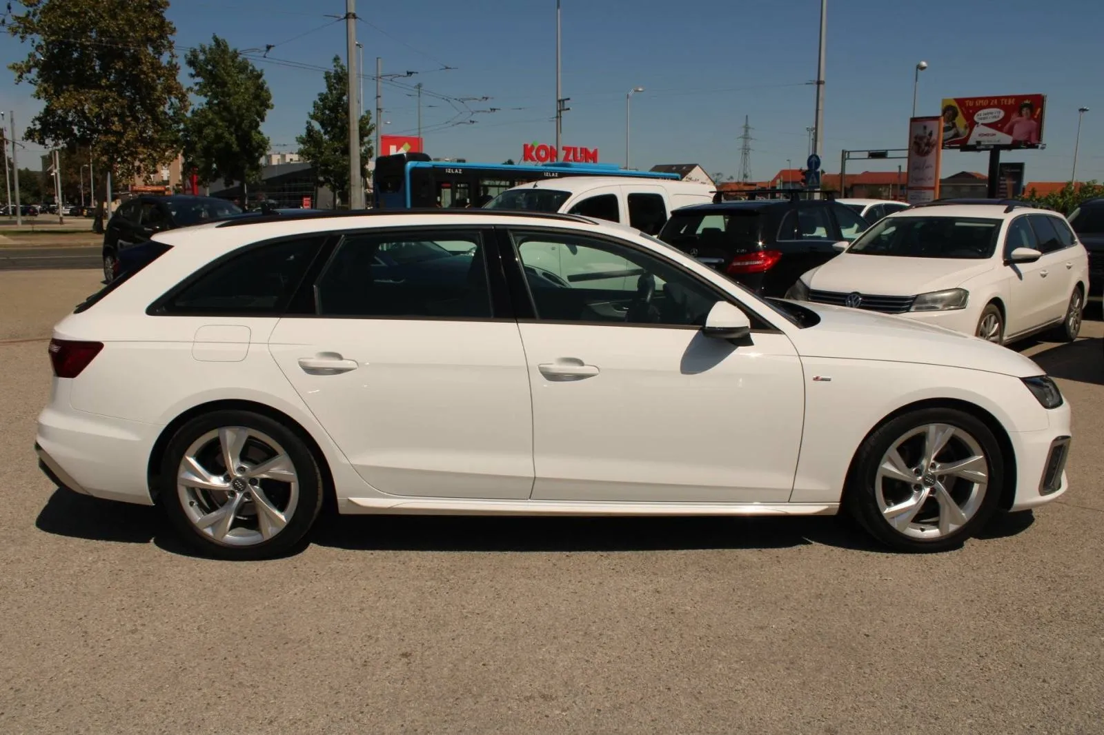 audi a4 avant 35 tdi s-tronic s-line *navigacija, led* - slika 4