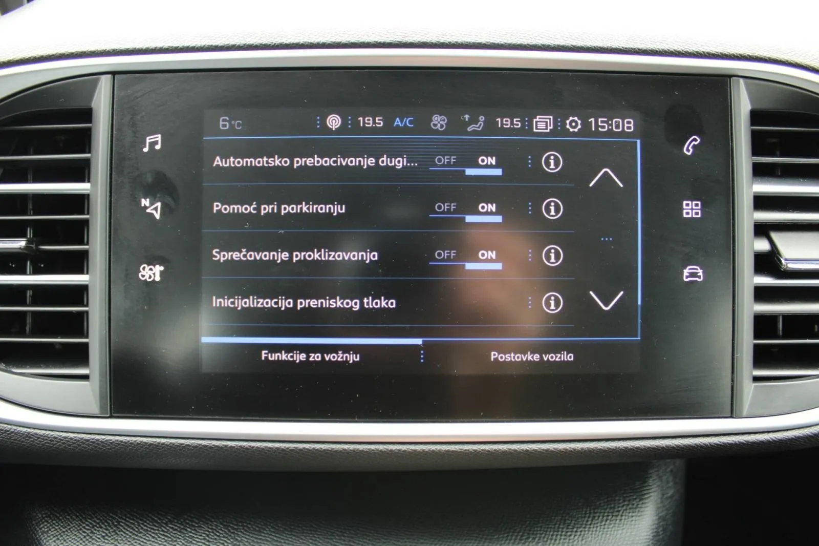 peugeot 308 sw 1.5 hdi *navigacija* - slika 17