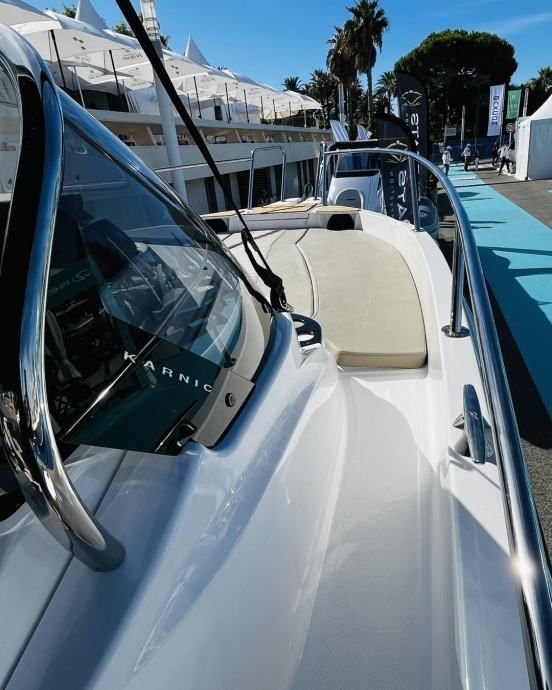 karnic 7,95 m (sl742) - sundeck, model 2026 - slika 10