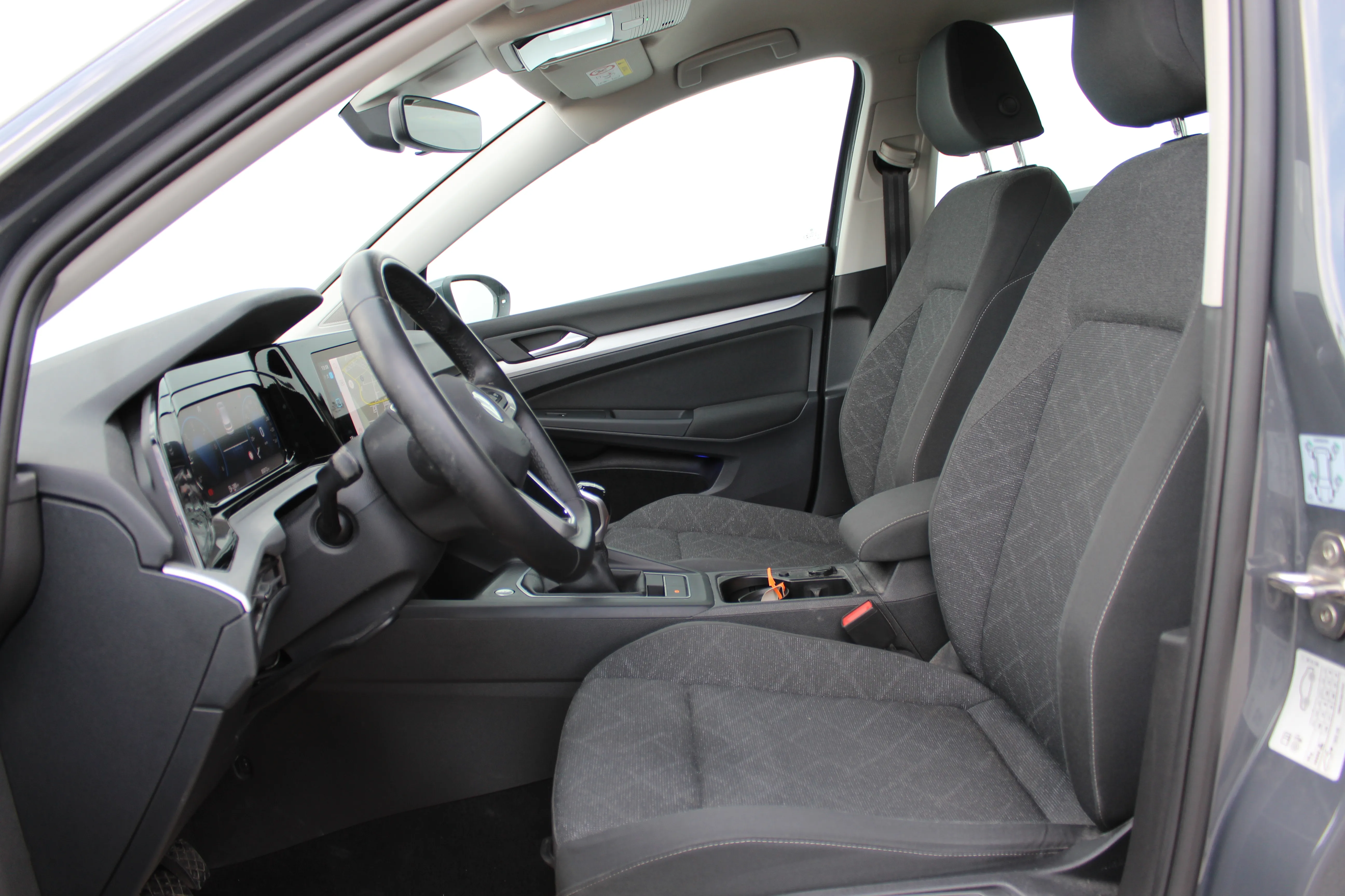 13131 volkswagen golf 2.0 tdi life - slika 8