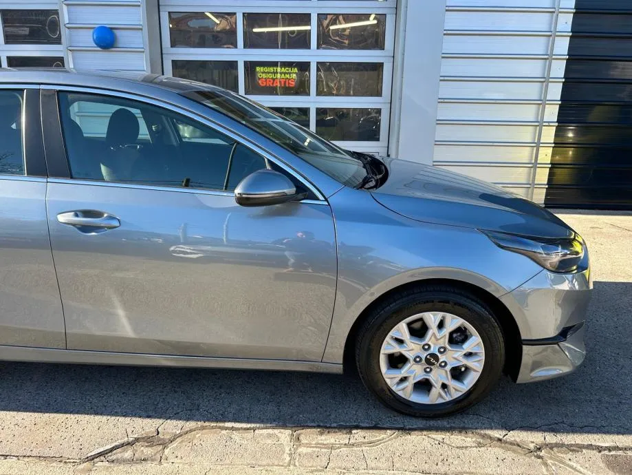 kia ceed 1.6 crdi - 2023 - servisna - navi - garancija - reg.1.god. !! - slika 4