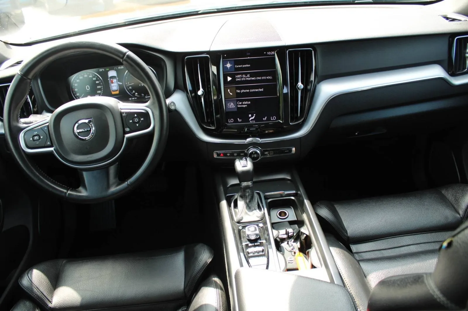 volvo xc60 2.0d automatik *led, navigacija, kamera* - slika 16