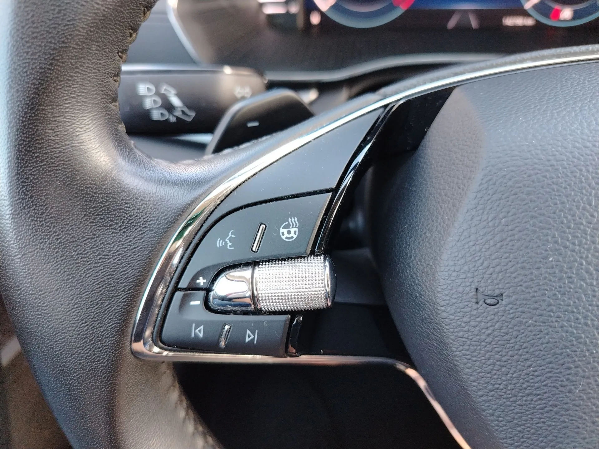 škoda octavia combi 2.0 tdi dsg ambition - slika 16