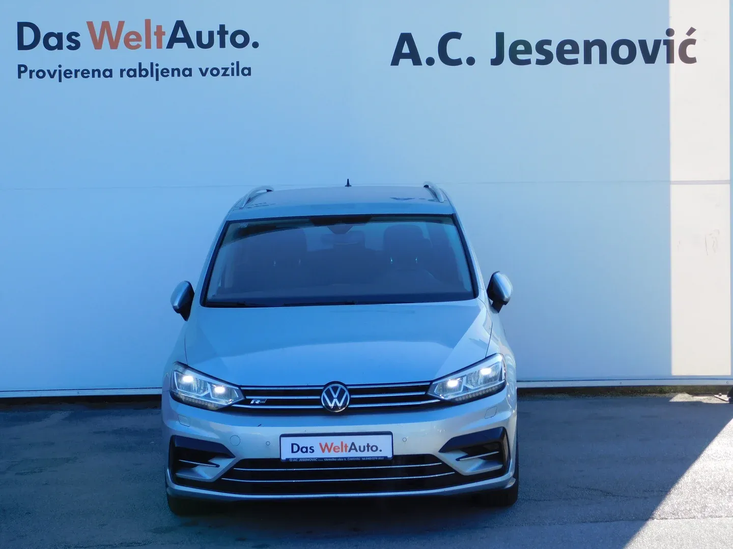 10135 volkswagen touran 2.0 tdi dsg r-line - slika 2