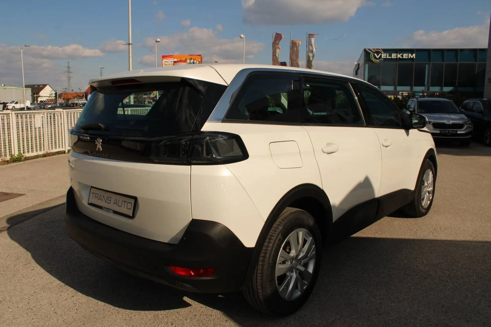 peugeot 5008 1.2 puretech automatik 7 sjedala *led, navigacija, kamera - slika 5