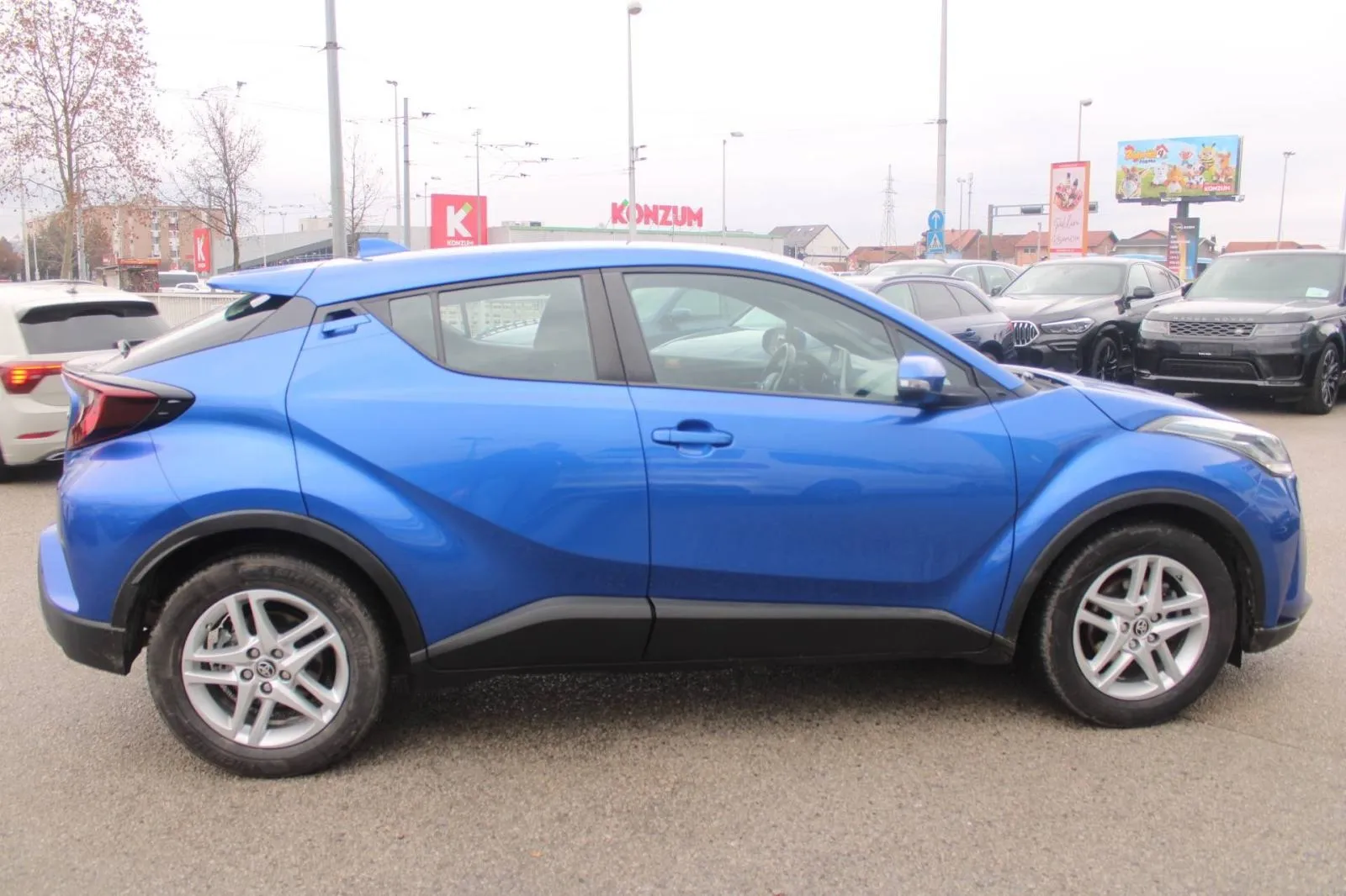 toyota c-hr 2.0 hybrid automatik *led, navigacija, kamera* - slika 4