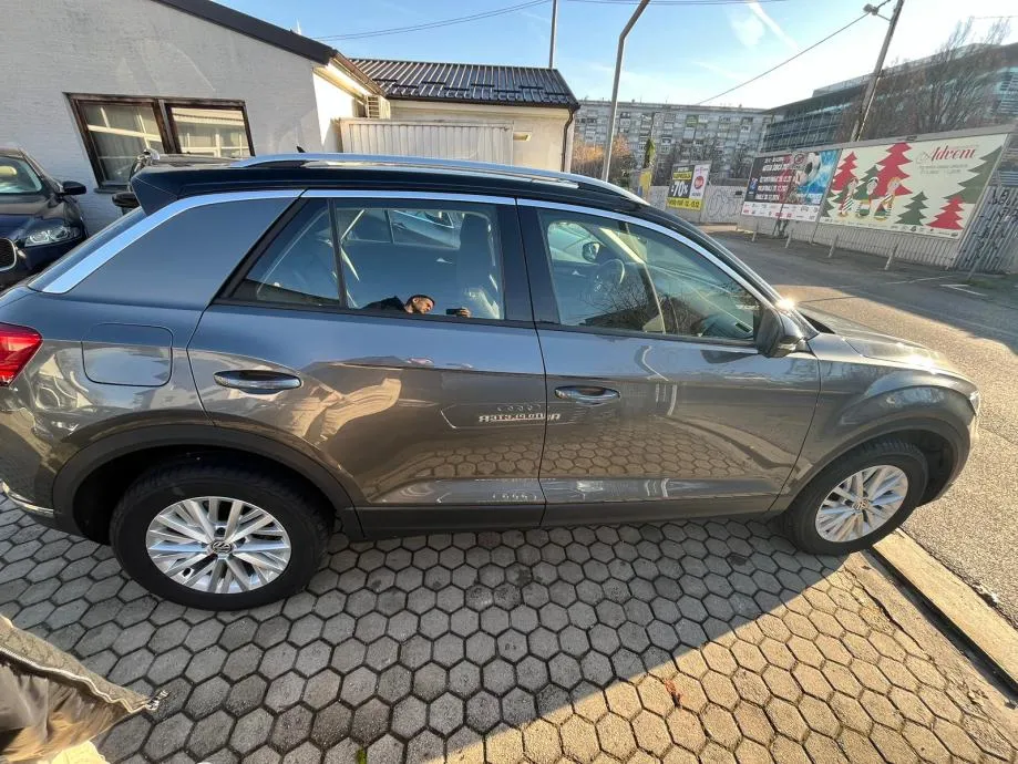vw t-roc 1,0 tsi, navi, parking senzori i kamera 4x garancije! - slika 9