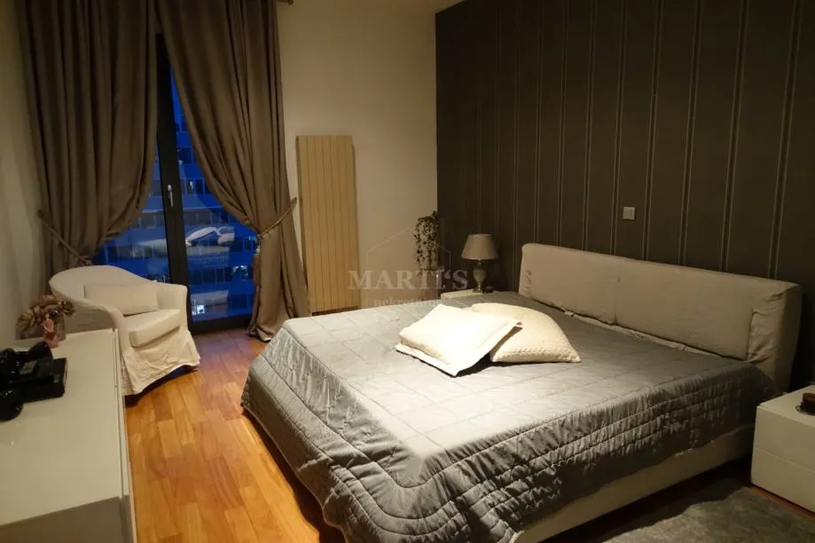 radnička, luksuzan stan, 5 soba, 2 etaže, 180m2, terasa, gpm (prodaja) - slika 16