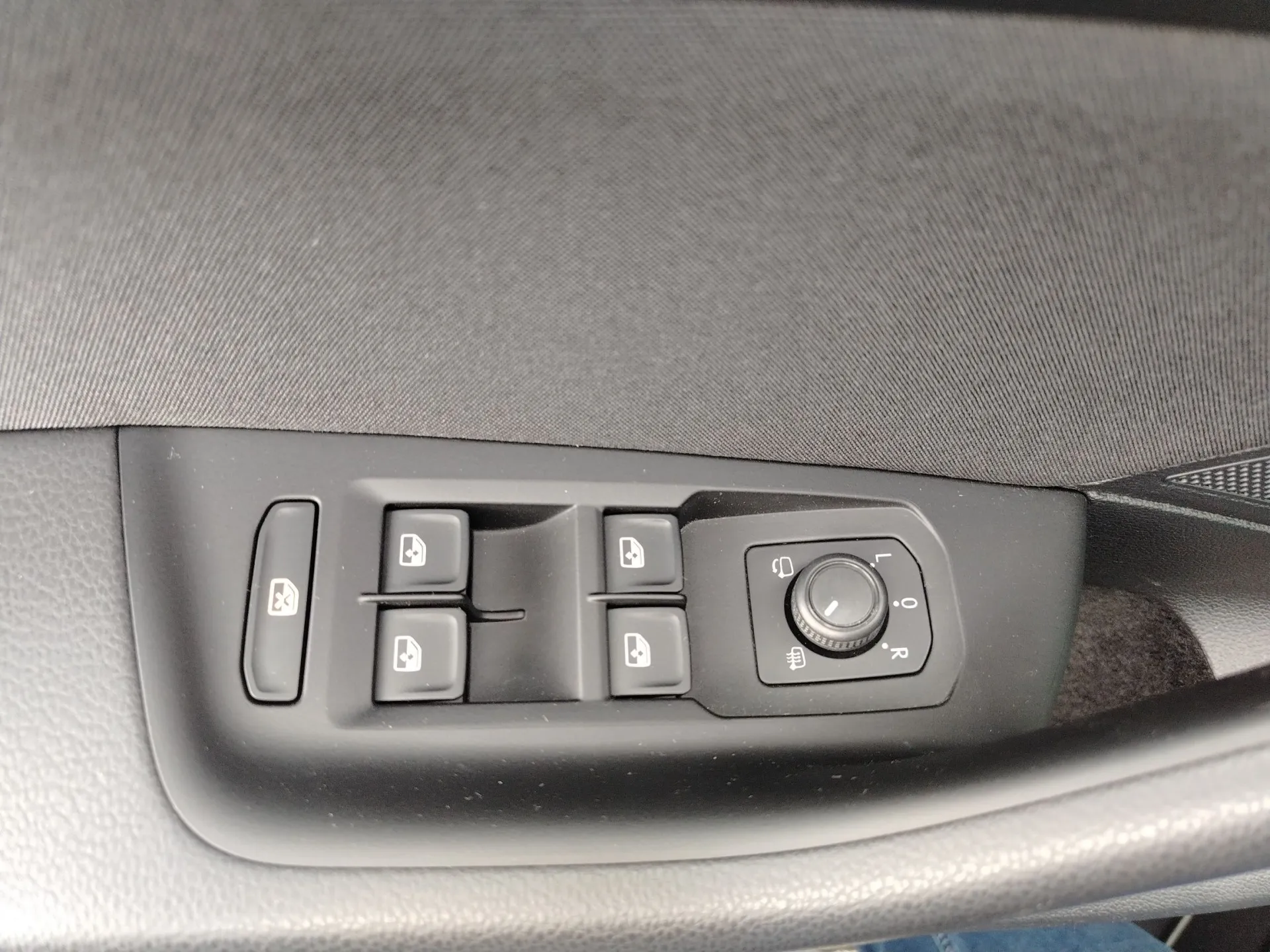 vw passat sw 2.0 tdi dsg comfortline - slika 20
