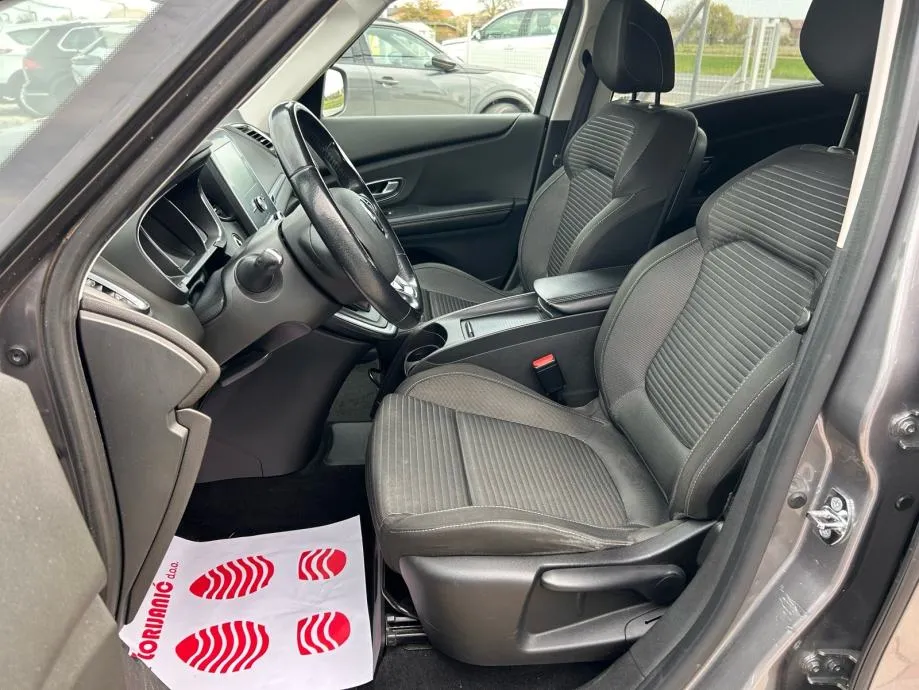 renault scenic 1.5 dci 2017.,servisna, navi, park senz, alu 20, led - slika 11