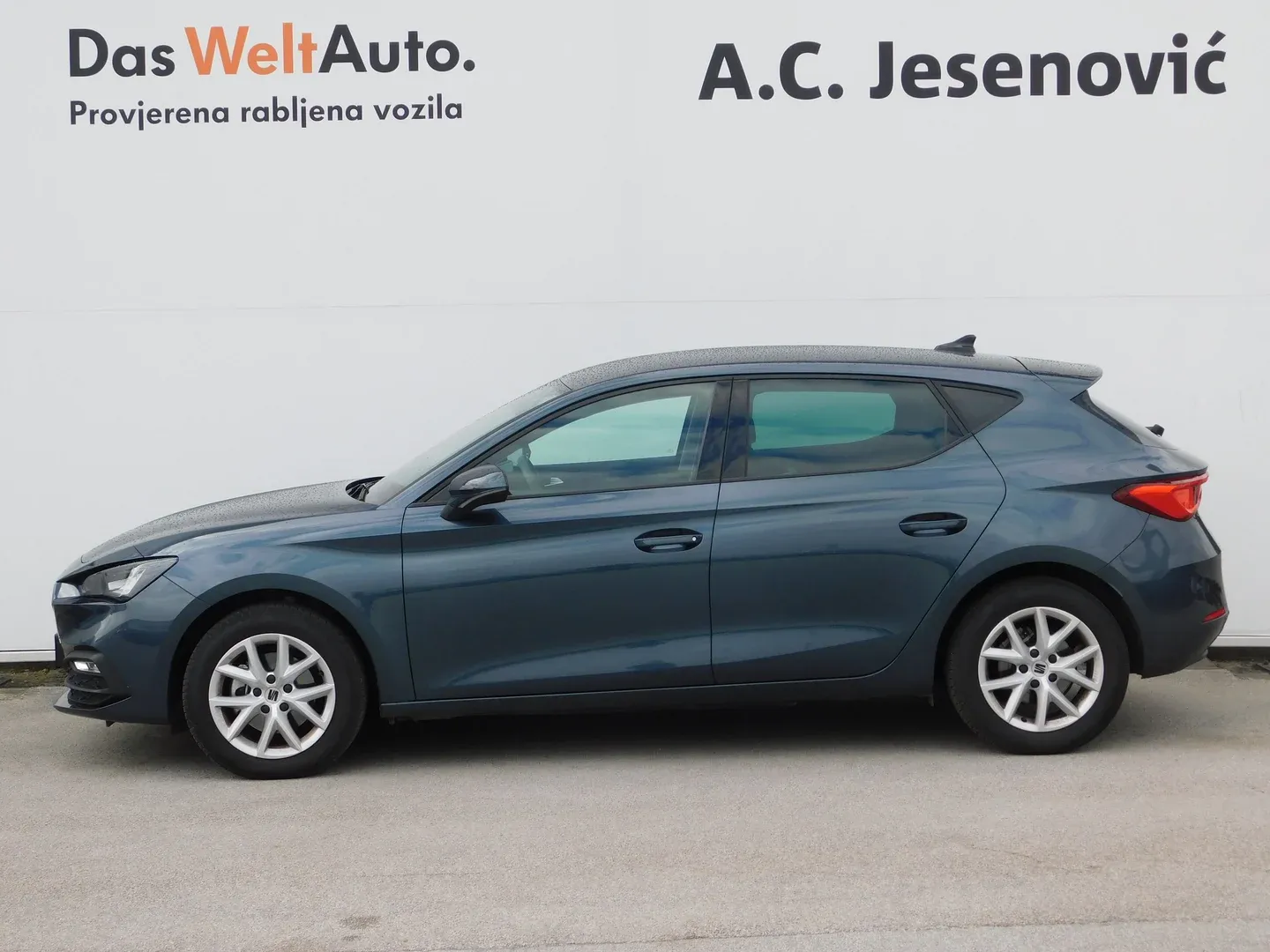 12588 seat leon 2.0 tdi evo style - slika 6