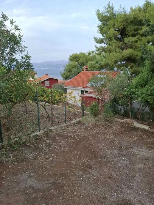 Stan: Postira, 99.00 m2, prizemlje sa vrtom i parkirnim mjestom