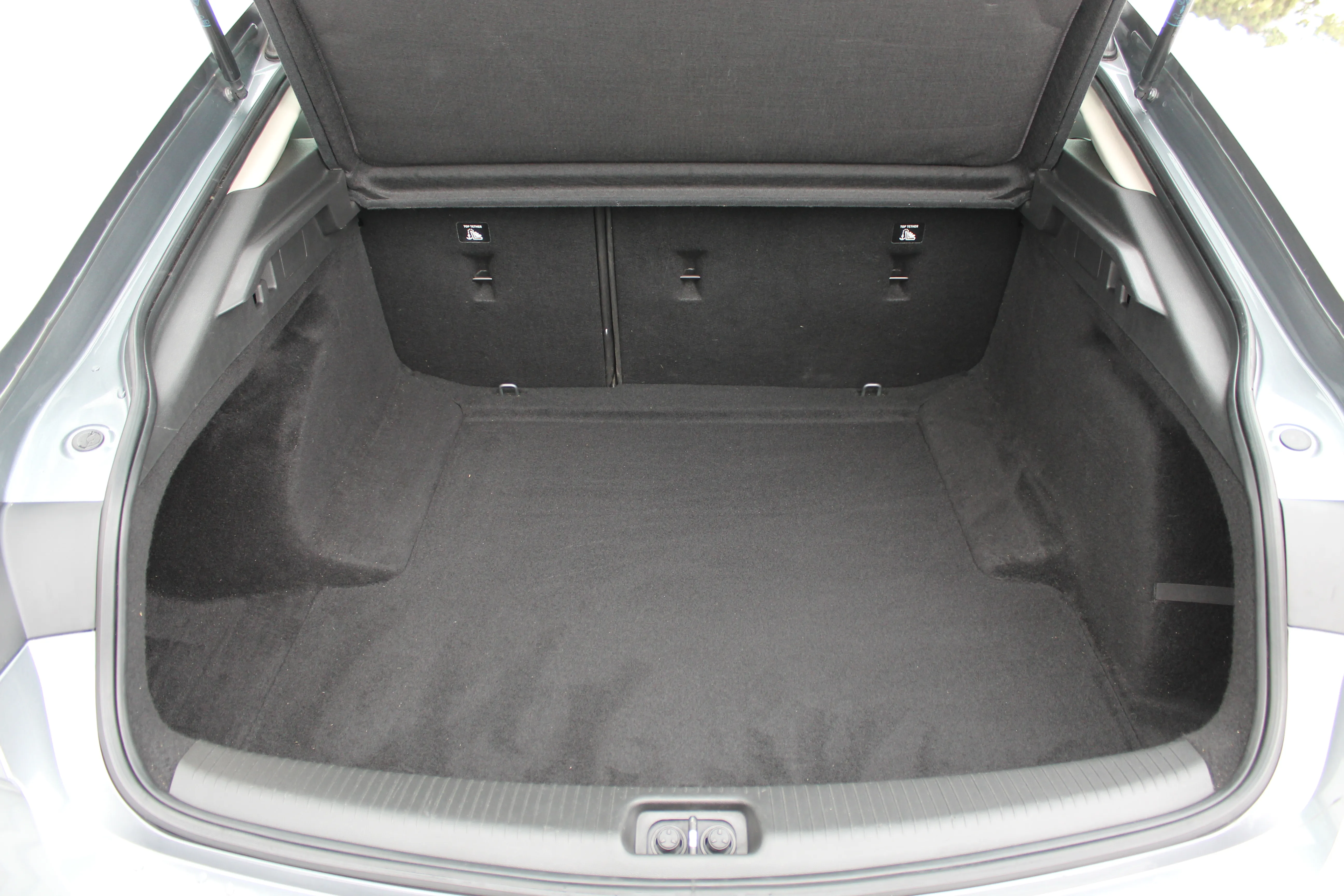 13056 opel insignia grand sport 1,5 d business edition - slika 16