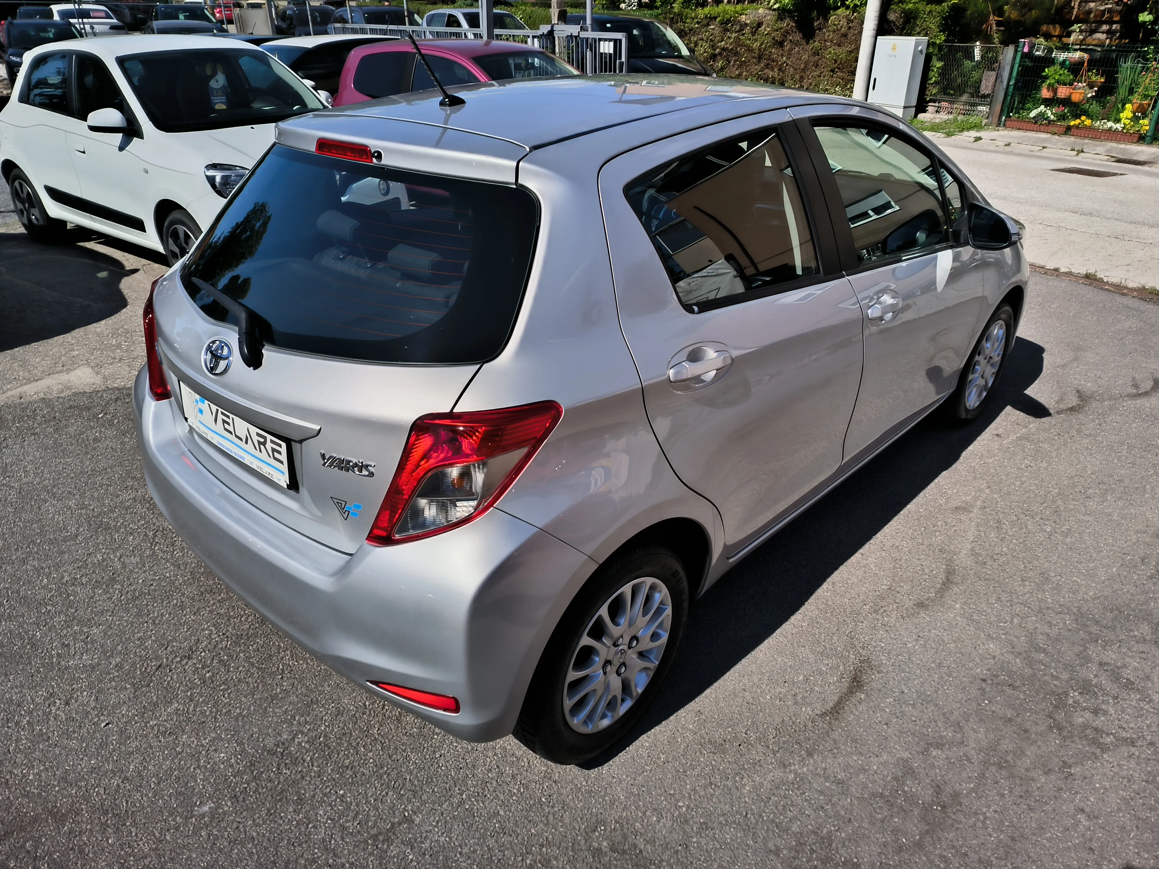 toyota yaris 1,0 vvt-i sol, jamstvo, reg. 1 godinu - slika 9