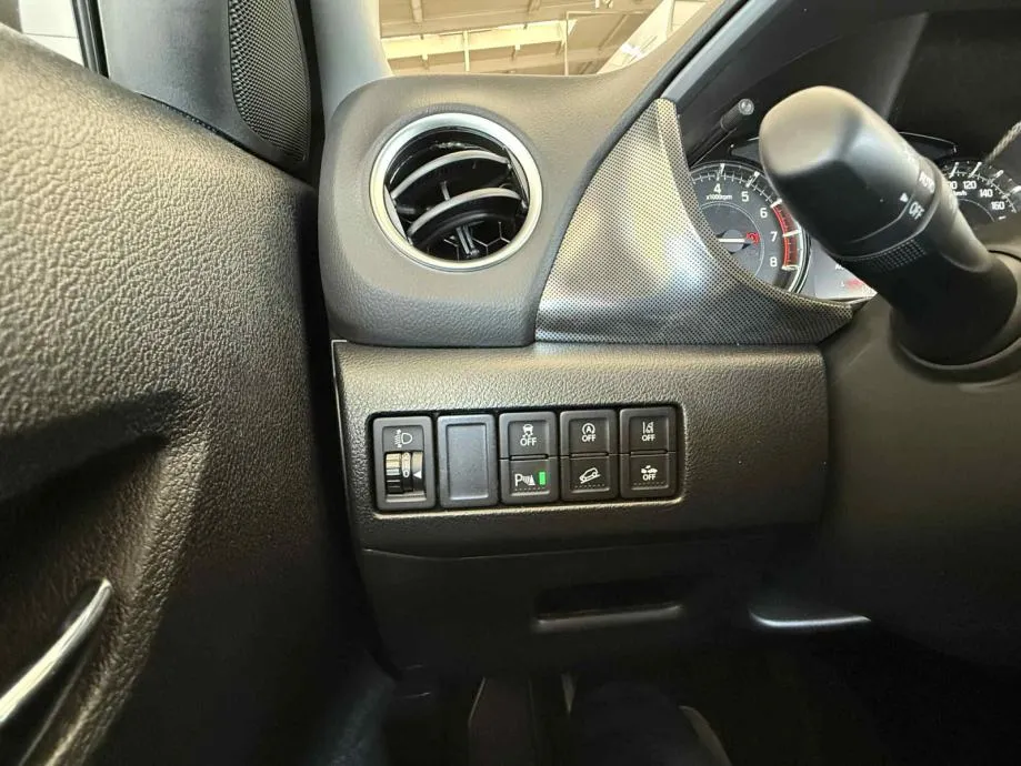 suzuki vitara 1,4 hybrid glx elegance - slika 12