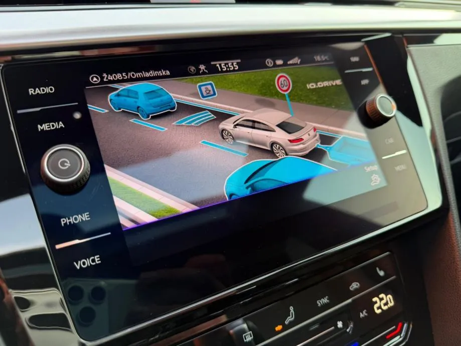 vw arteon 2,0 tdi automatik •2022•r line•iq light•pano•kamera•leasing - slika 18