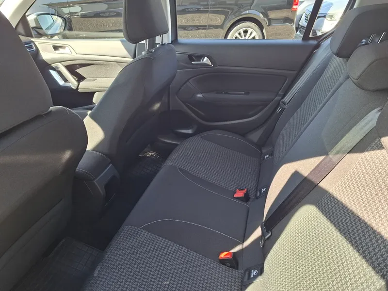 peugeot 308 1.5 hdi*130ks*klima*navigacija*park.kamera* - slika 10