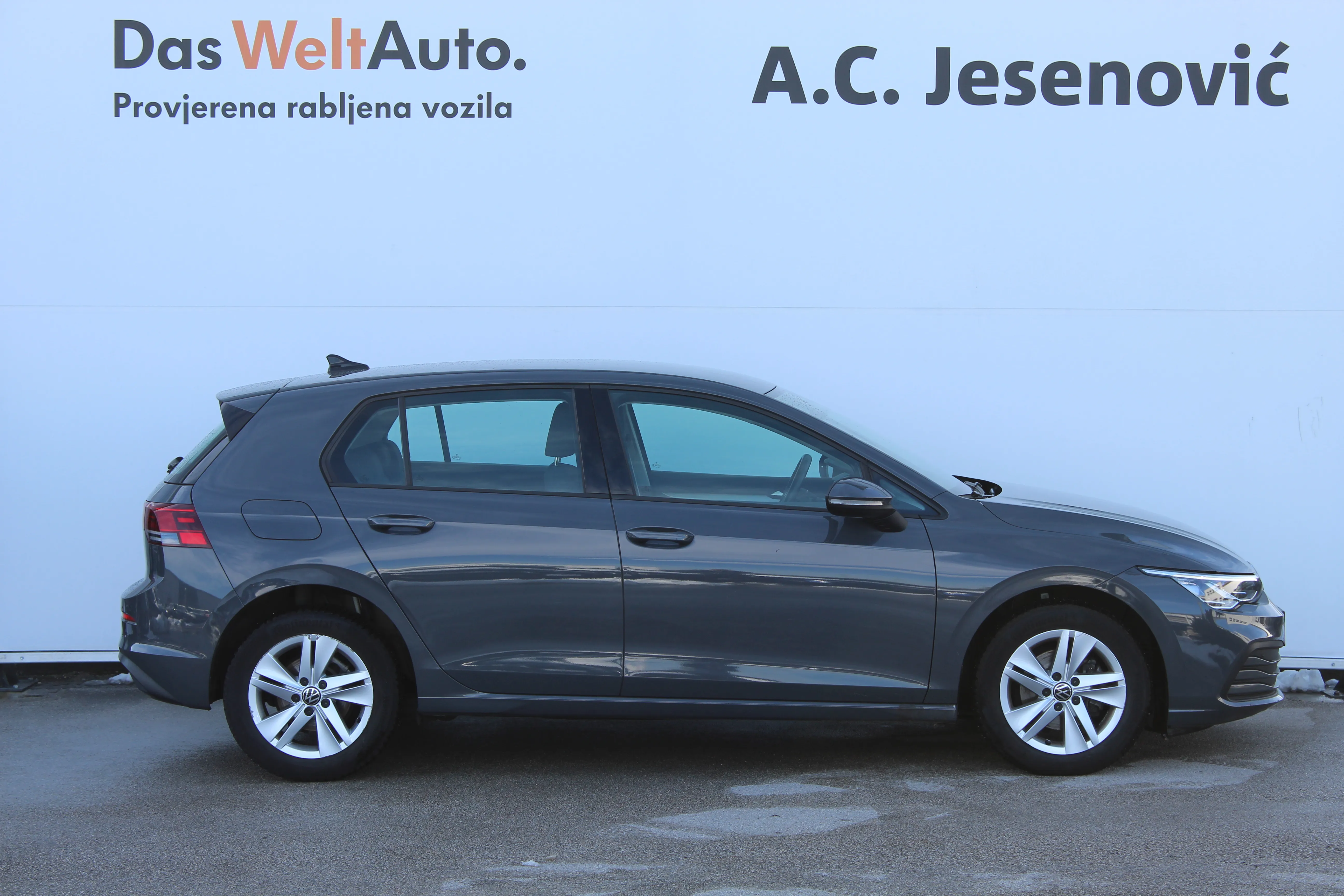 13095 volkswagen golf 2.0 tdi life - slika 4