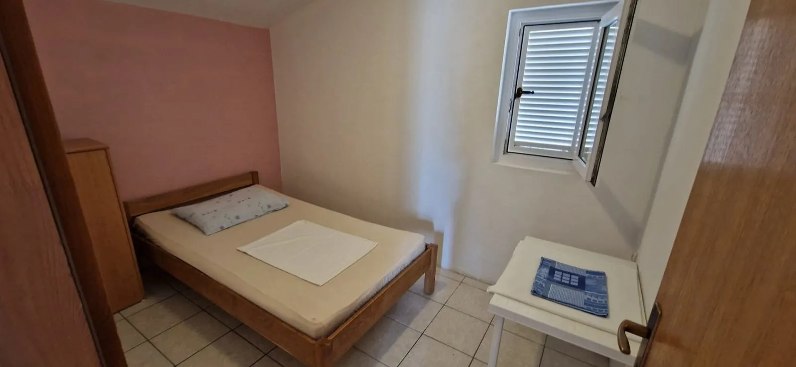 nin, kuća sa 6 stambenih jedinica(396m2), prostrano! - slika 17
