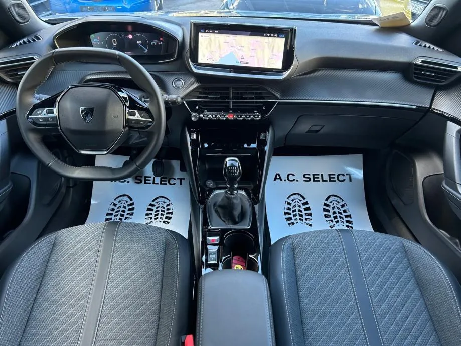 peugeot 2008 allure - 2025 - 12.000km - zimske gume + reg 1 god !!! - slika 13