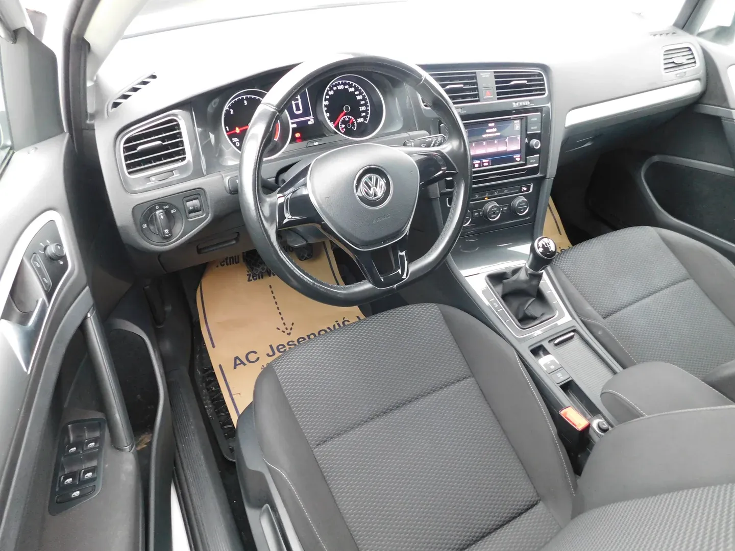 07238 volkswagen golf tdi trendline - slika 8