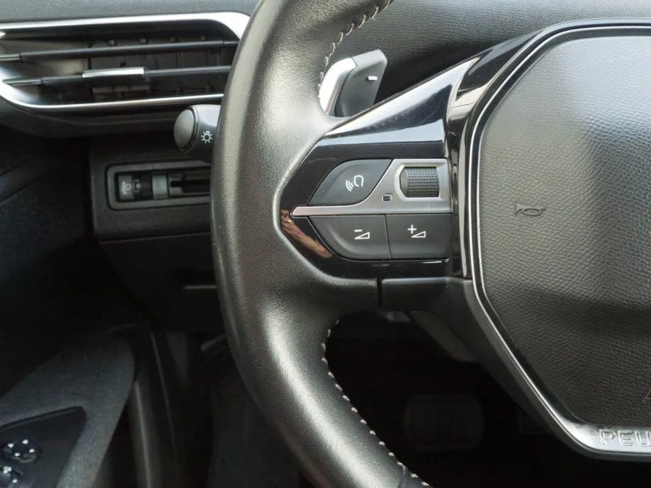 peugeot 3008 1,5 bluehdi | automatik | p. senz | navi | jamstvo - slika 20