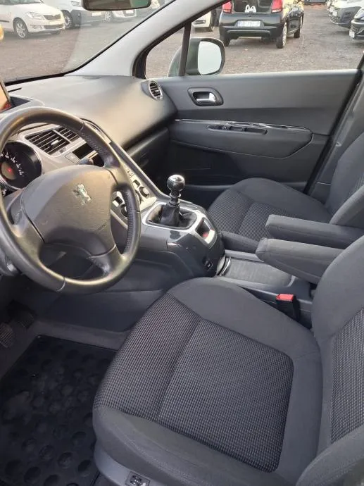 peugeot 5008 1,6 hdi 2013 god, 209000, kartice 24/36 rata - slika 9