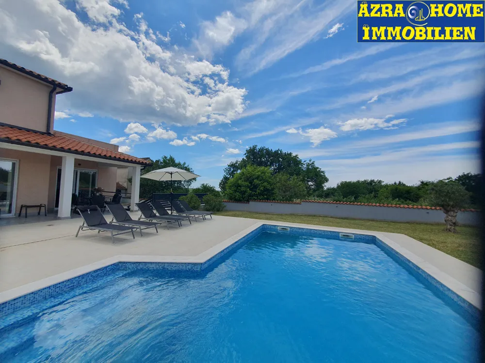 prodaja kuće sa bazenom, vodnjan, 180 m2 s terasama, bazen 30m2 - slika 30