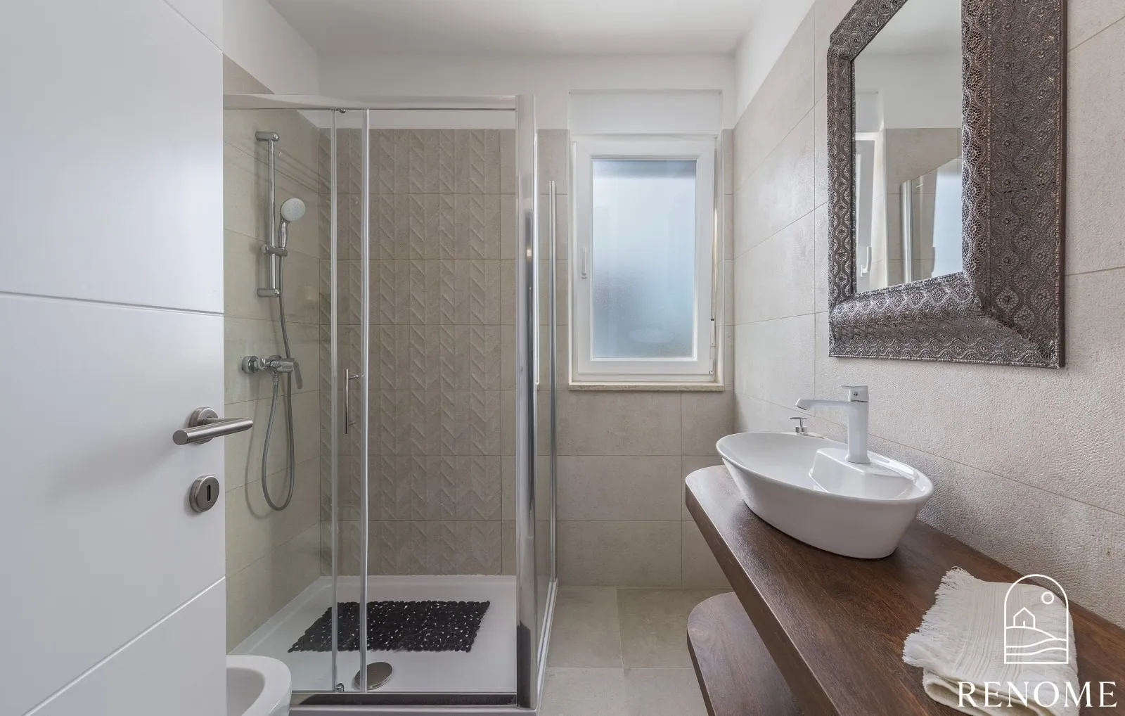 penthouse sa pogledom na more i novigrad - slika 7