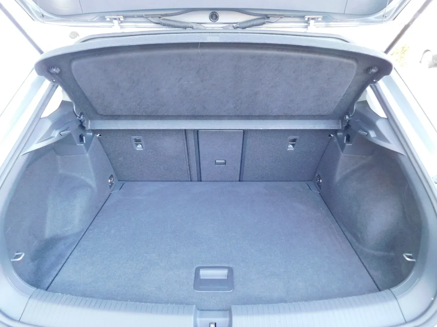 10452 volkswagen t-roc 1.0 tsi life - slika 14