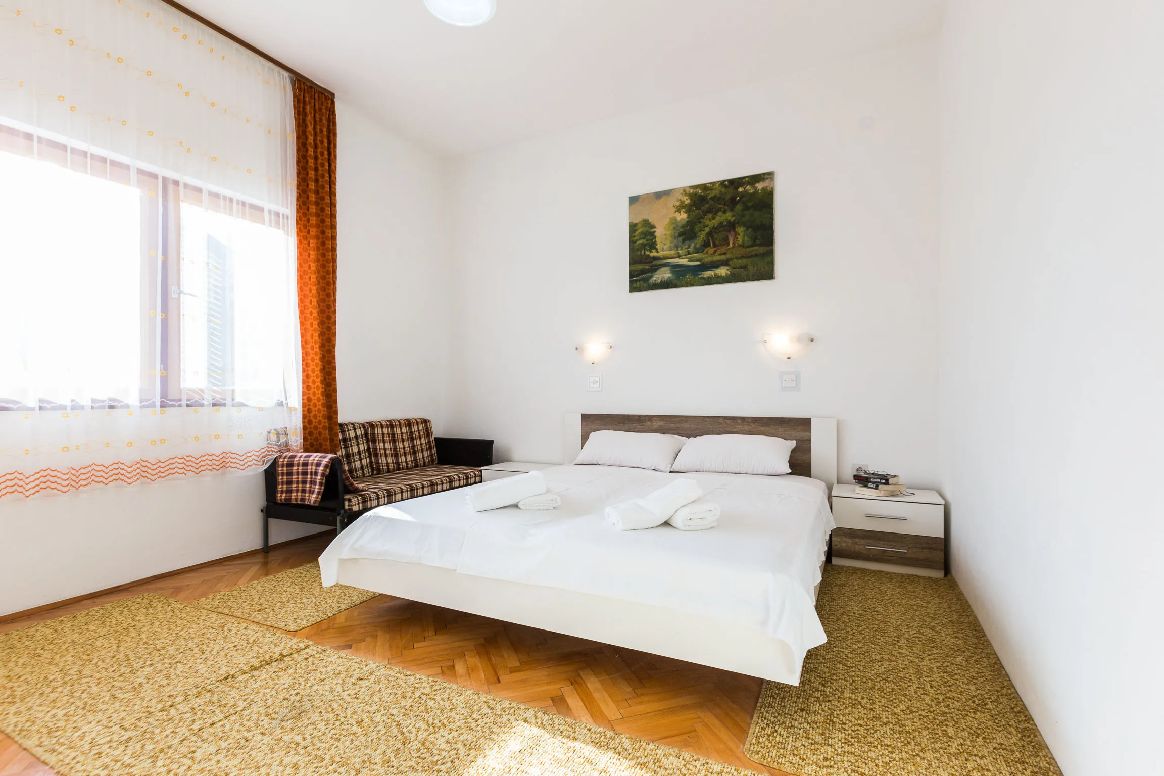 app 4+1 od 49 eura u prizemlju sa velikom terasom ,od plaže 100 metara - slika 17