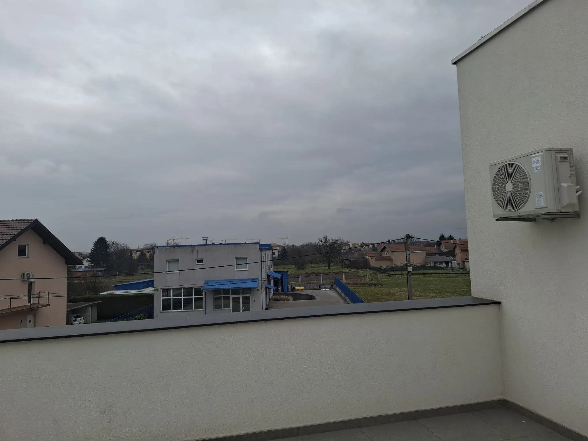 trosoban stan u novogradnji - slika 7