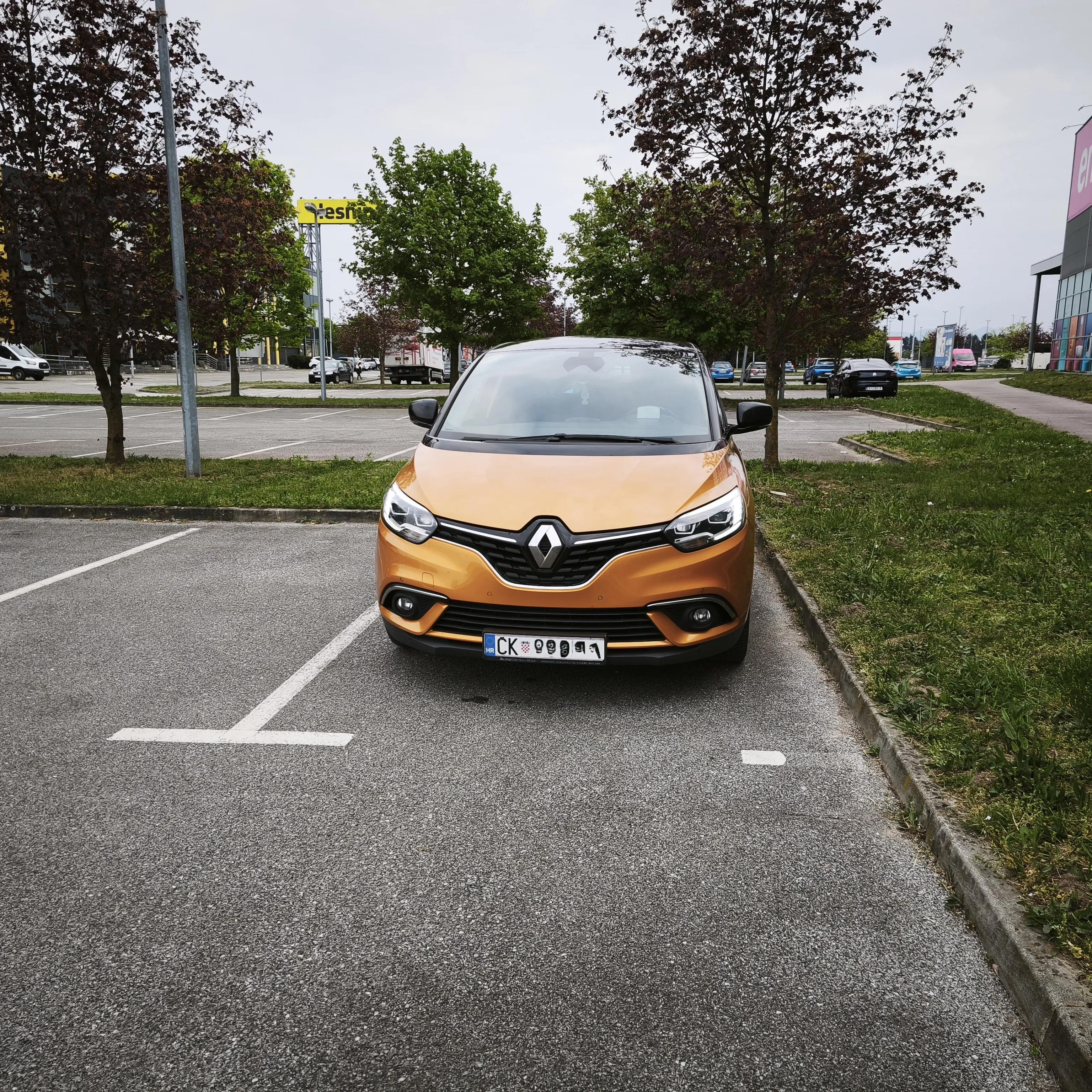 renault scenic iv bose energy dci 110 - slika 11