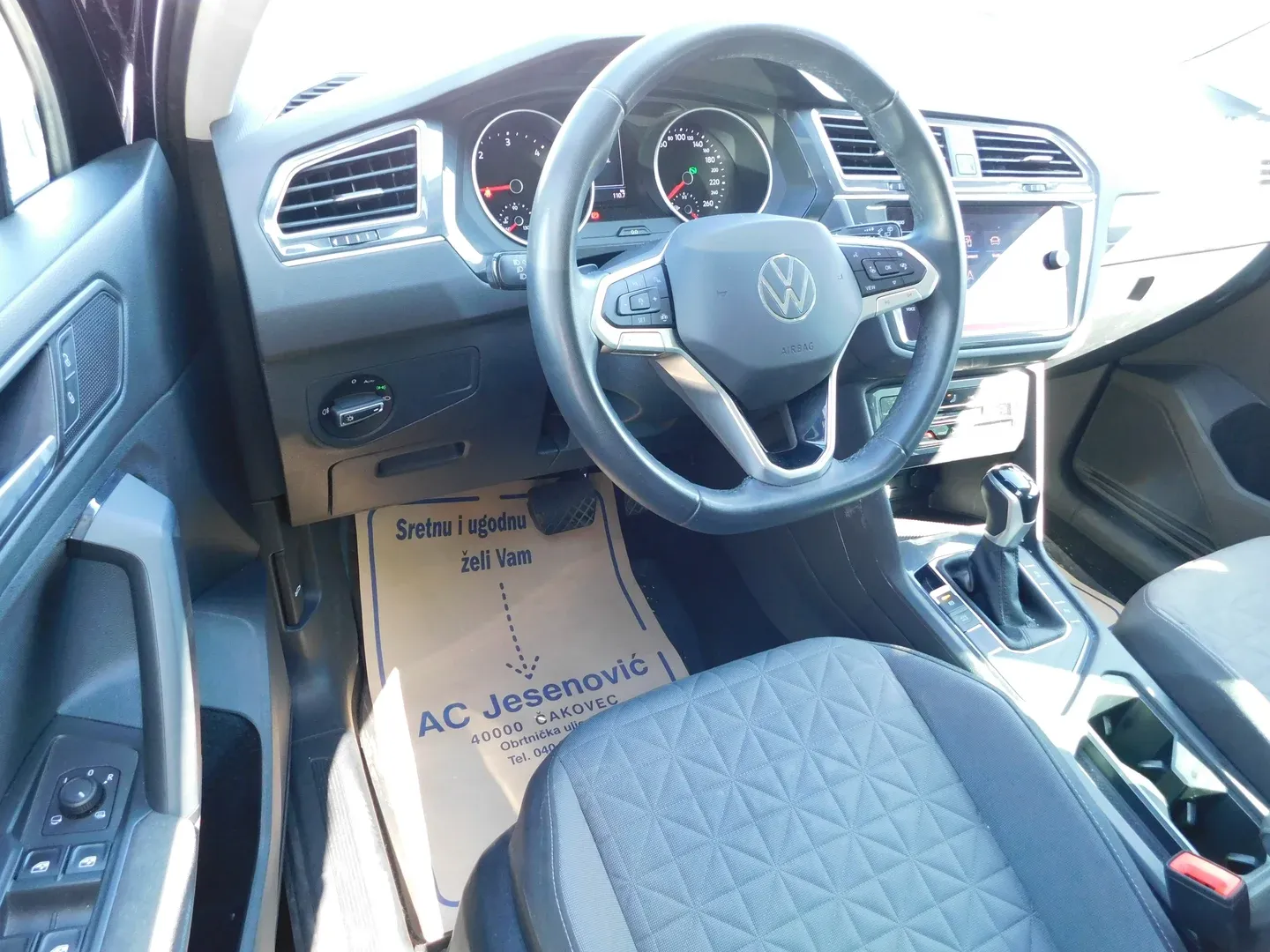 10485 volkswagen tiguan 2.0 tdi dsg life - slika 9