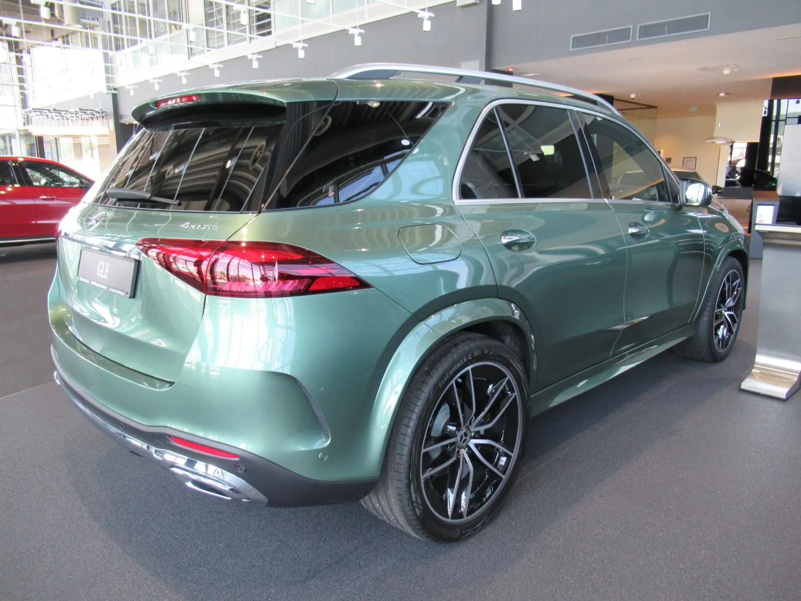 mercedes-benz gle 450 d 4matic amg line premium plus - slika 5