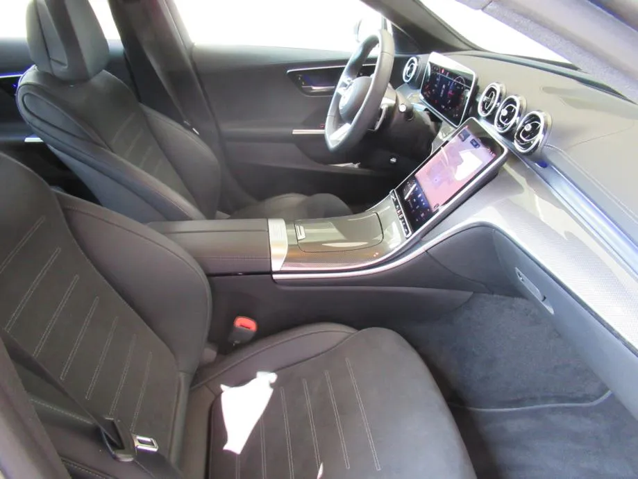 mercedes-benz c-klasa 200 d amg line - slika 10