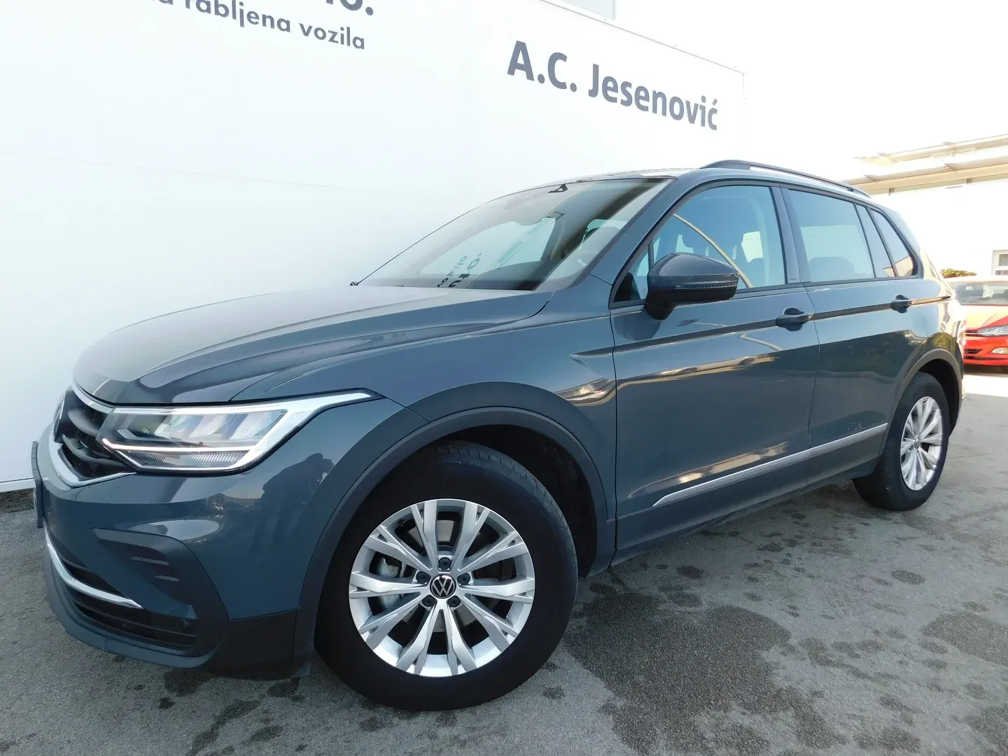 10485 volkswagen tiguan 2.0 tdi dsg life - slika 7
