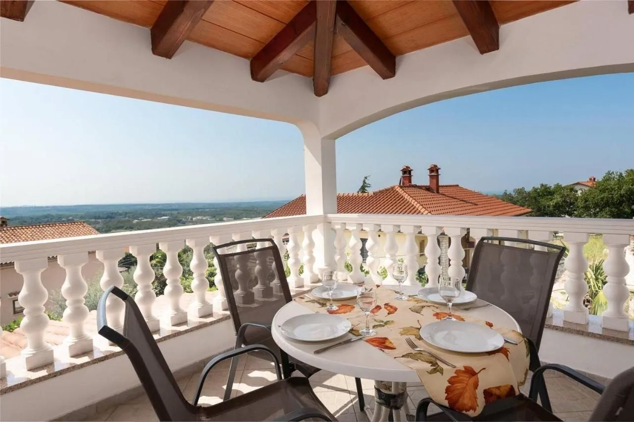 poreč okolica-apartmanska kuća na prodaji (prodaja) - slika 14