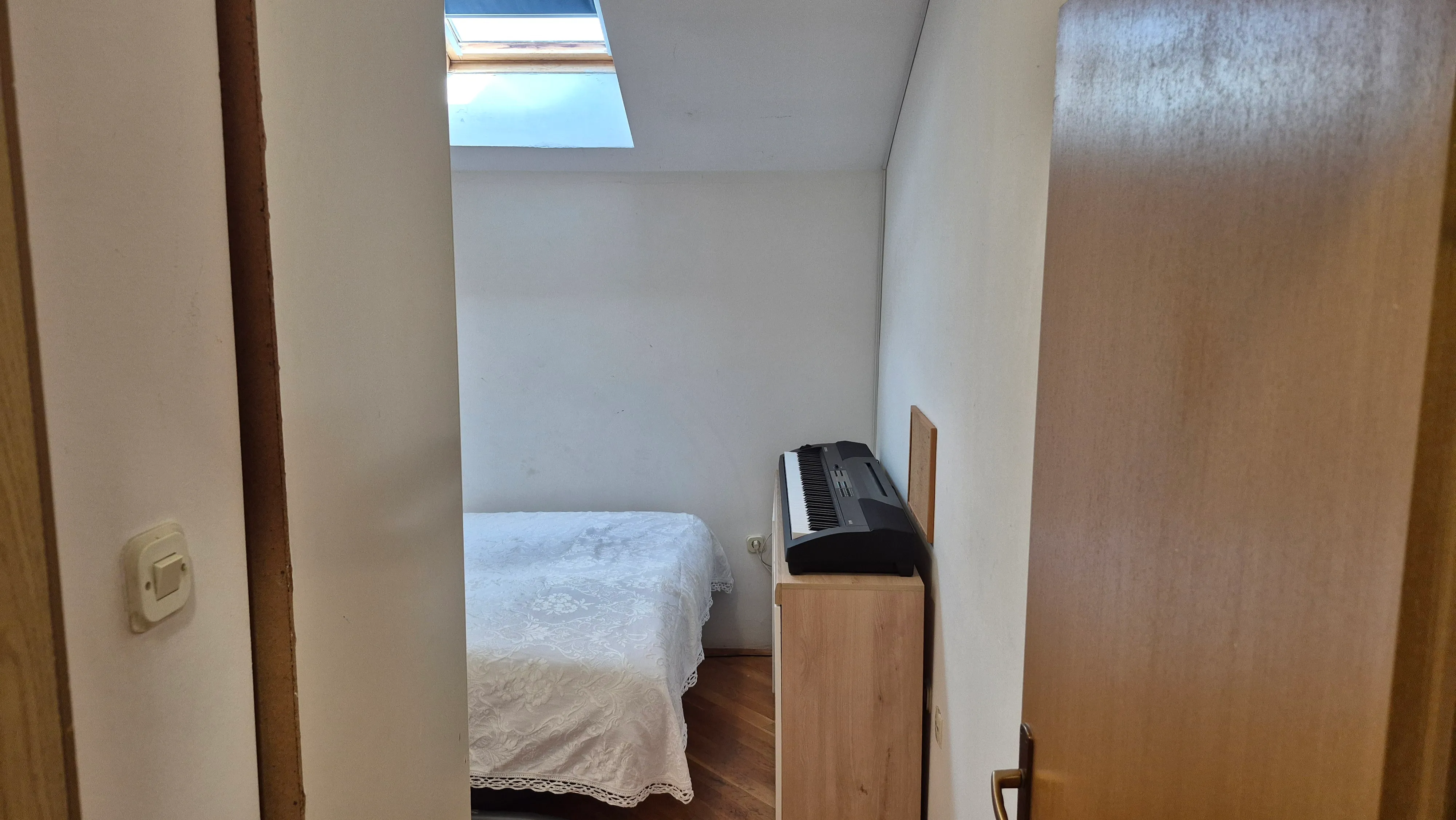 umag – 250 m od mora – 4s dvoetažni stan – pogled na more - slika 19