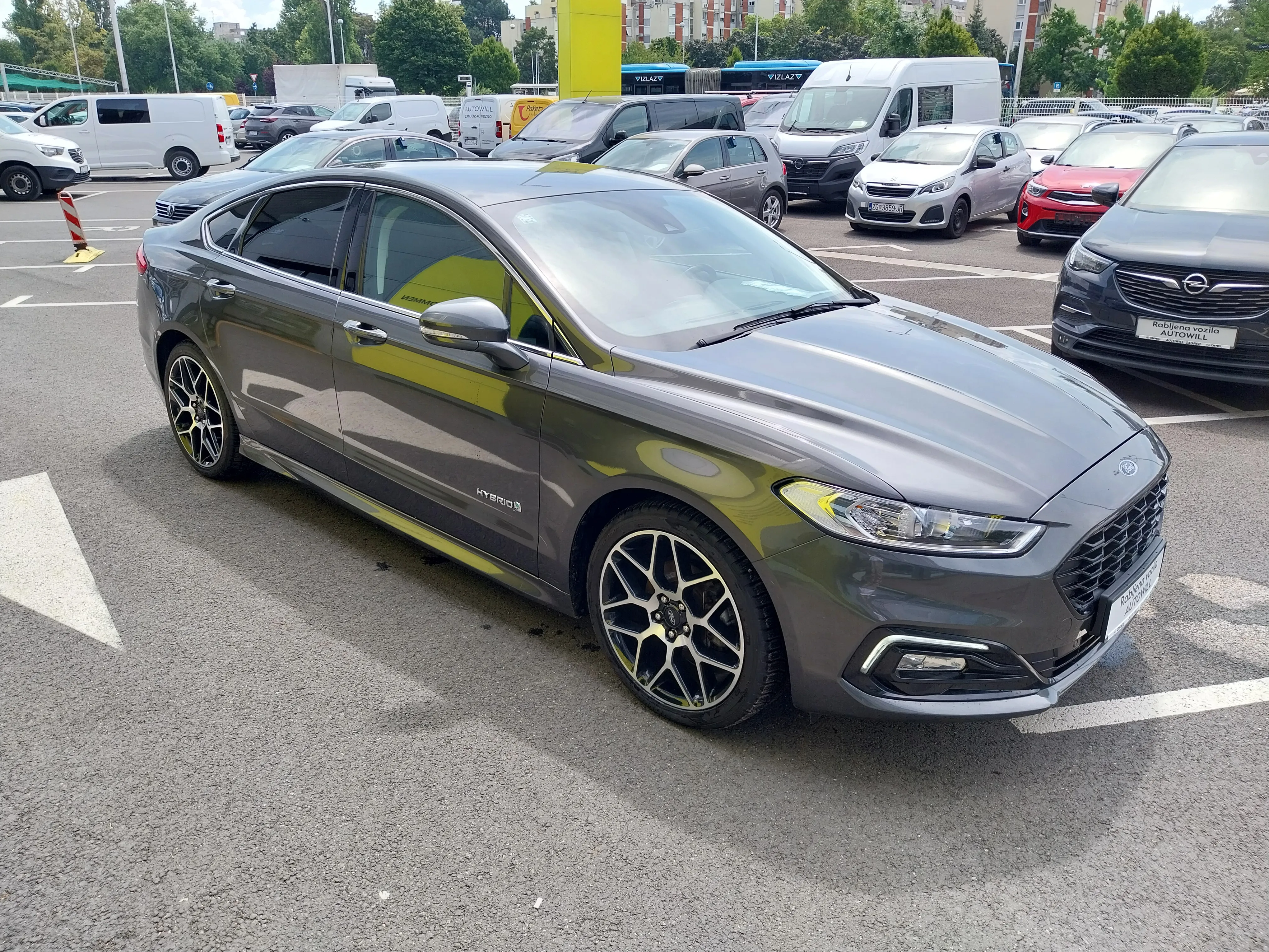 ford mondeo titanium hybrid - slika 7