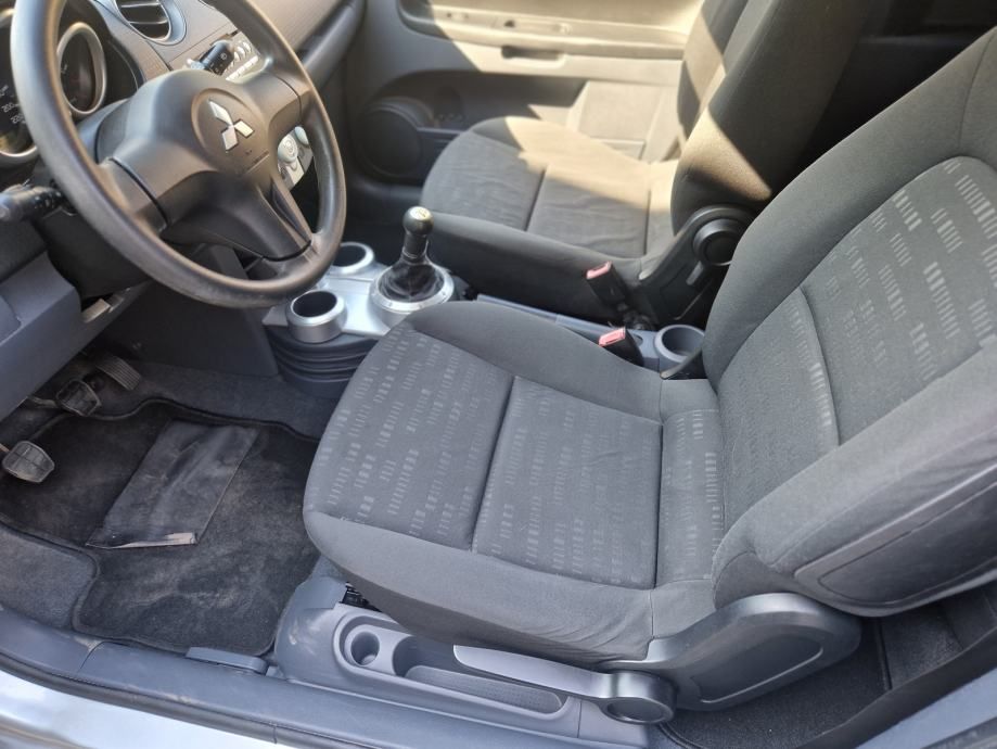 mitsubishi colt cz3 1,3 pocinčan 120 tkm kartice 36 mj - slika 18