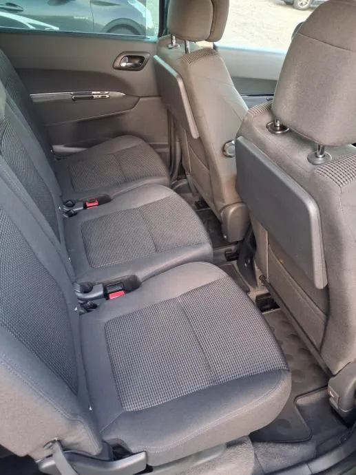 peugeot 5008 1,6 hdi 2013 god, 209000, kartice 24/36 rata - slika 8