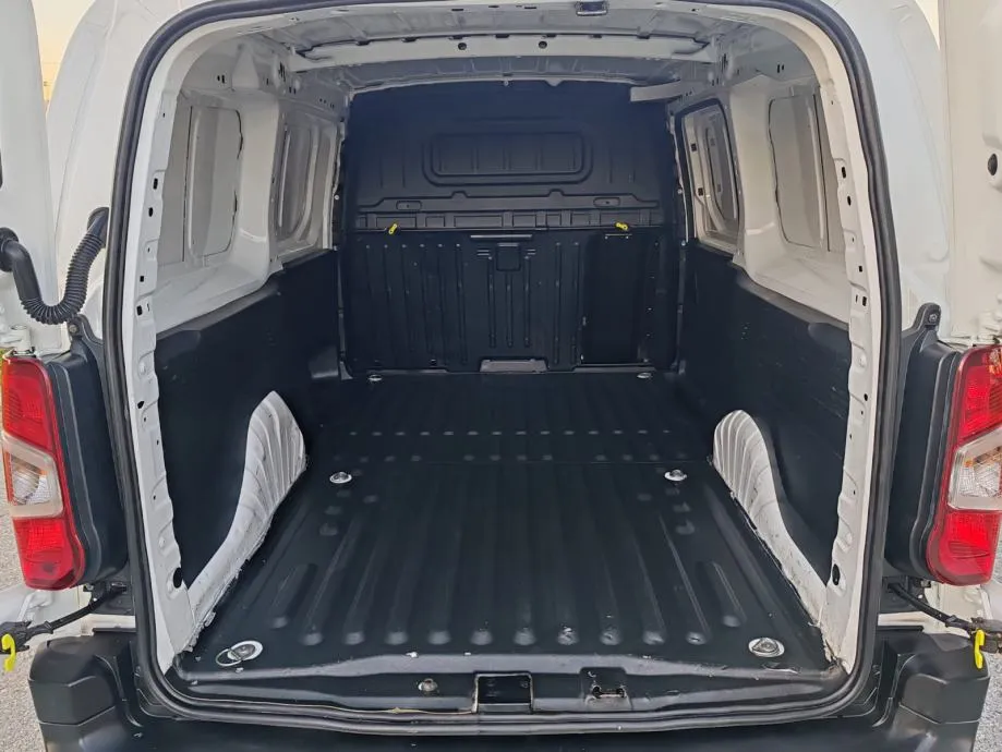 citroen berlingo, 2019 god, 260000km kartice 24/36 rata, 2019 god. - slika 11