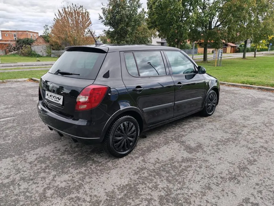 škoda fabia 1,6 tdi monte-carlo , 2011g. 213000 kartice 24/36 rata - slika 5