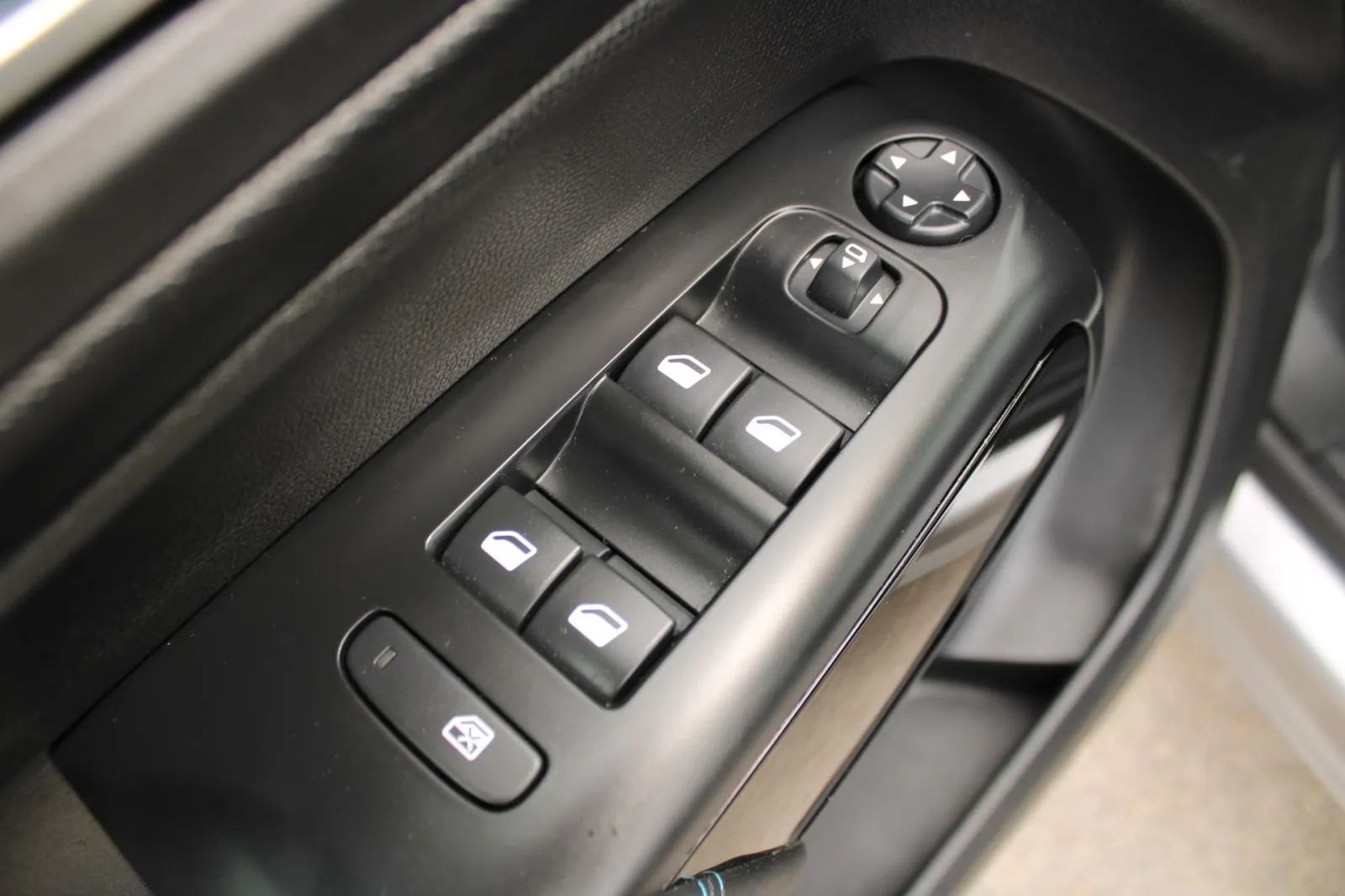 citroën c5 aircross 1.5 hdi automatik *led, navigacija* - slika 14