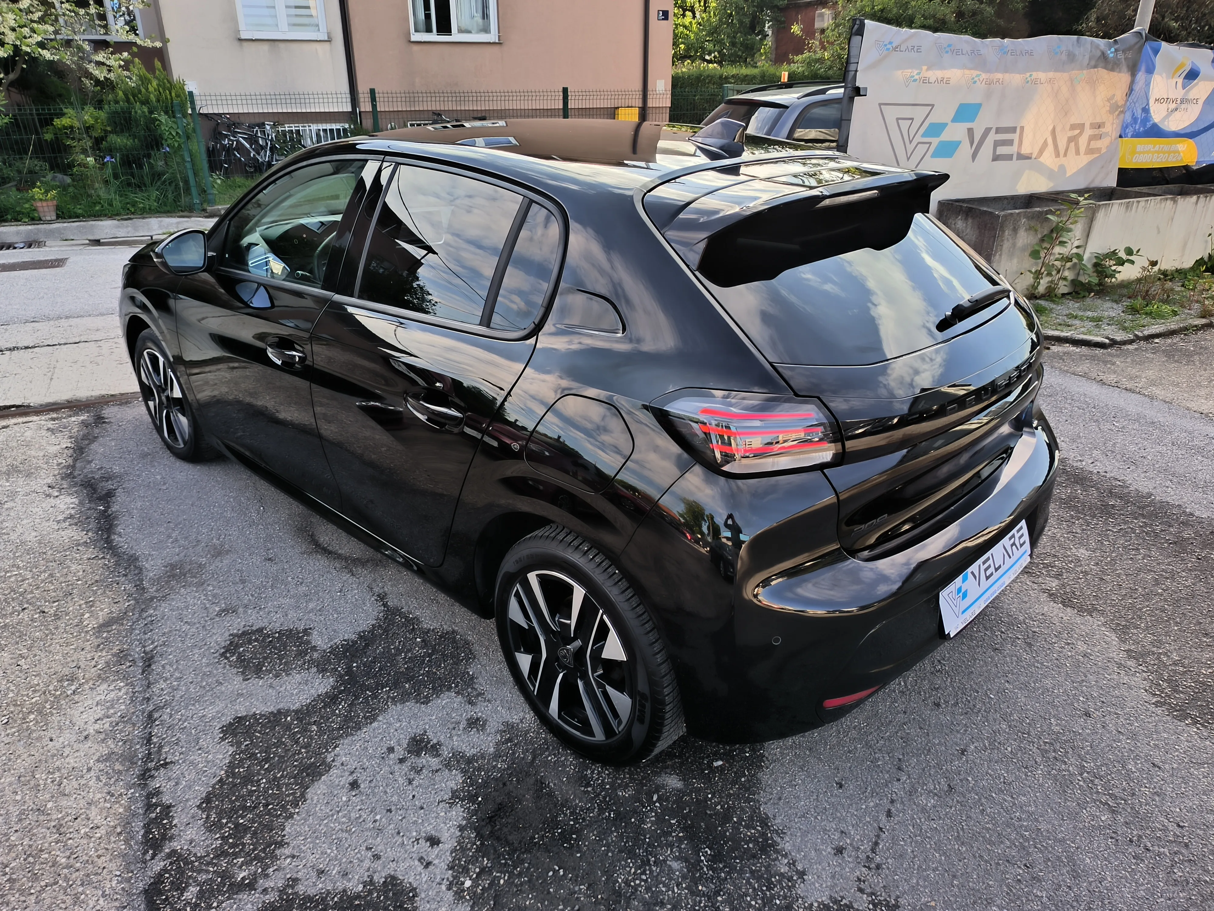 peugeot 208 1.2 allure, automatik, servisna, jamstvo, reg. 1 godinu - slika 7