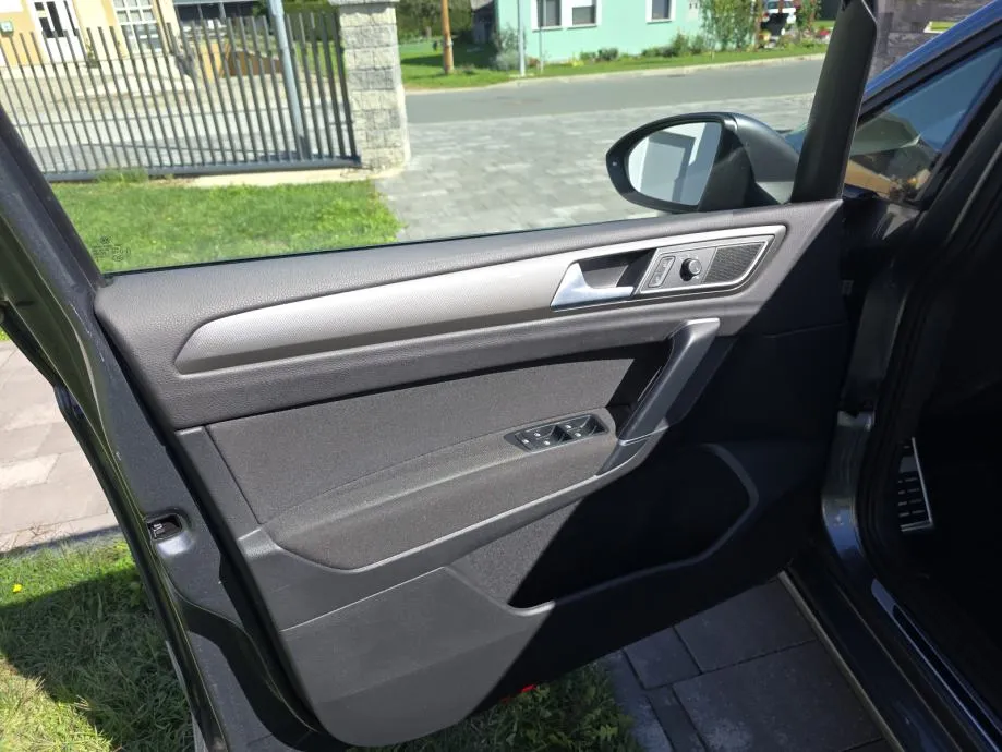 vw golf sportsvan 1.5 automatik - slika 13
